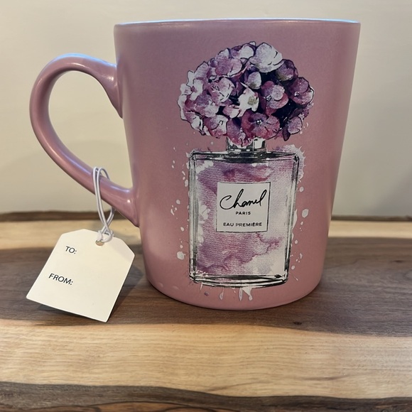 Amanda Greenwood CHANEL Purple Floral Mug - Picture 4 of 6